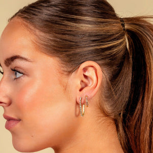 Hoops met steentjes wit/goud