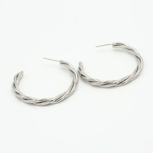 Oorstekers gedraaid groot zilver