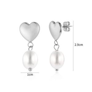 Oorstekers hart met parel zilver